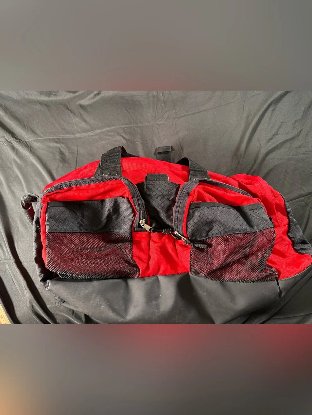Oakley Icon 2.0 Large Red Black Retro Duffle Bag Gym Travel Y2K Gorpcore Vintage
